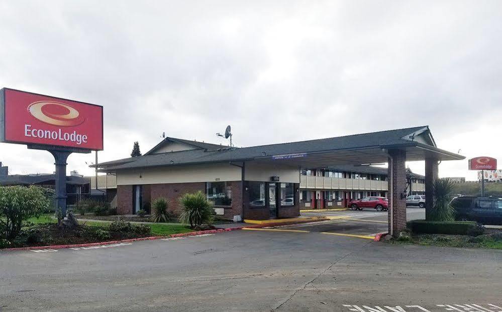 Econo Lodge Kent Buitenkant foto