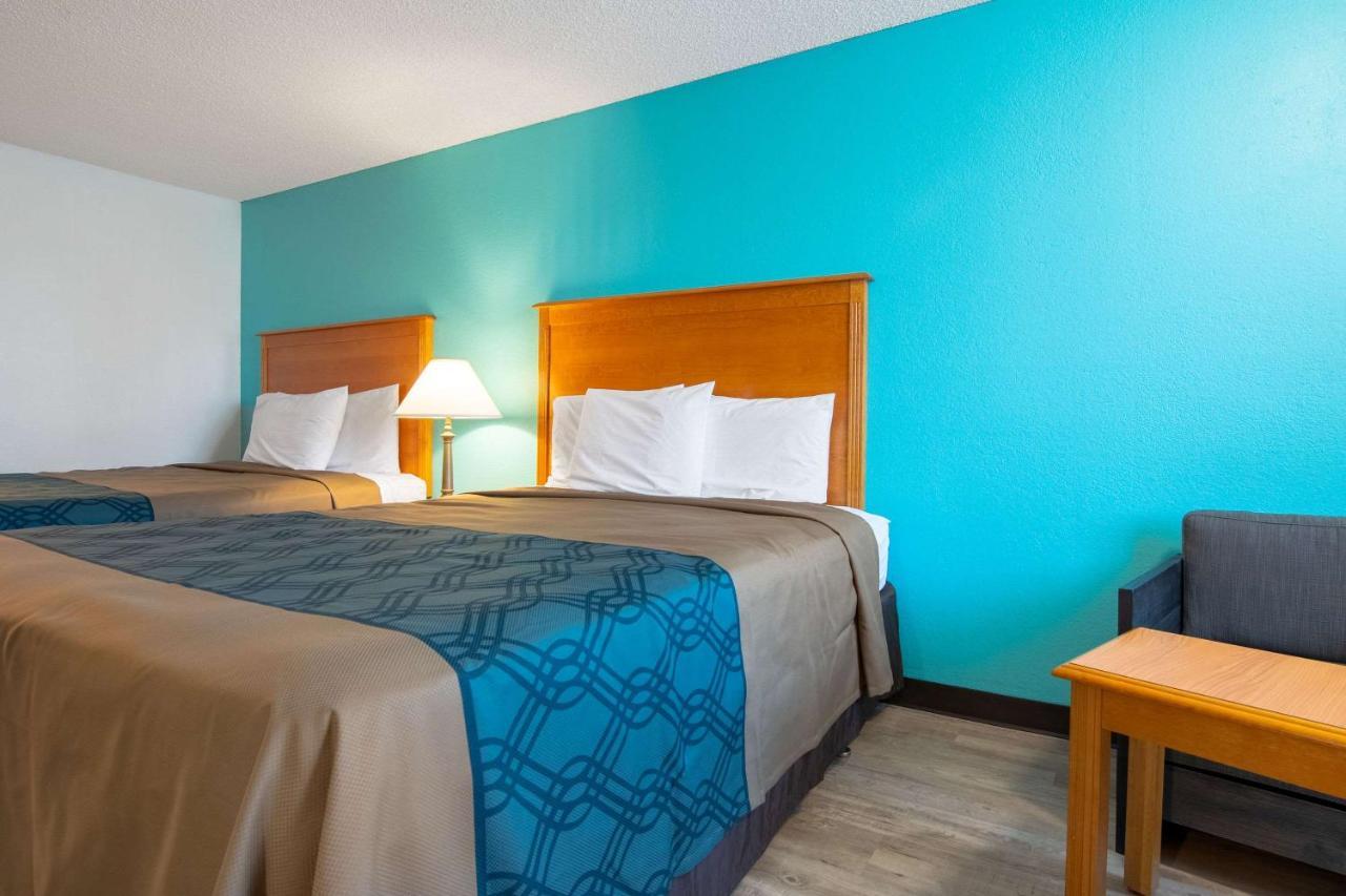Econo Lodge Kent Buitenkant foto